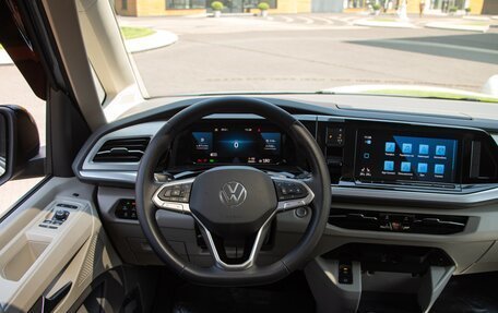 Volkswagen Multivan, 2022 год, 7 500 000 рублей, 18 фотография