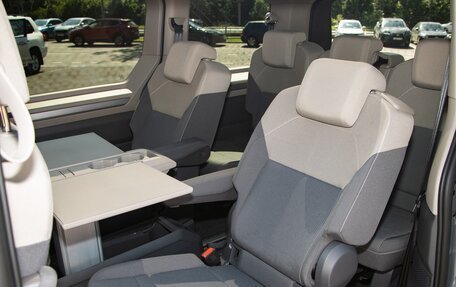 Volkswagen Multivan, 2022 год, 7 500 000 рублей, 19 фотография