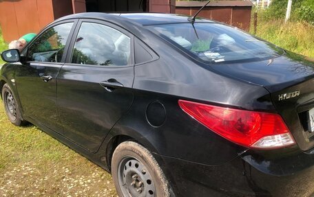 Hyundai Solaris II рестайлинг, 2013 год, 900 000 рублей, 3 фотография