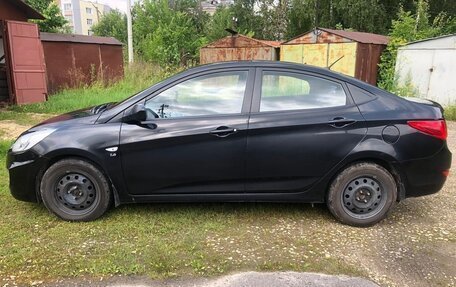 Hyundai Solaris II рестайлинг, 2013 год, 900 000 рублей, 6 фотография
