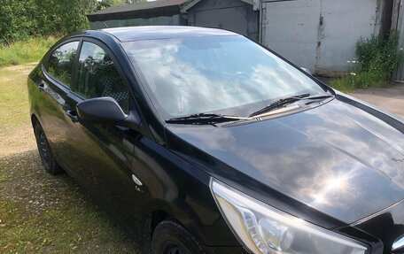Hyundai Solaris II рестайлинг, 2013 год, 900 000 рублей, 4 фотография