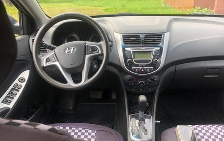 Hyundai Solaris II рестайлинг, 2013 год, 900 000 рублей, 7 фотография
