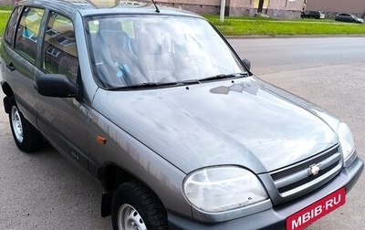 Chevrolet Niva I рестайлинг, 2004 год, 280 000 рублей, 1 фотография