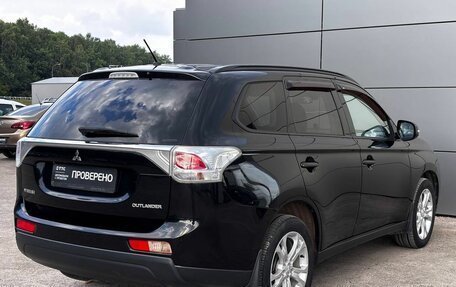 Mitsubishi Outlander III рестайлинг 3, 2013 год, 1 365 000 рублей, 5 фотография