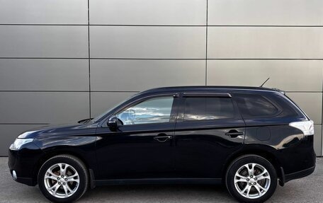 Mitsubishi Outlander III рестайлинг 3, 2013 год, 1 365 000 рублей, 8 фотография