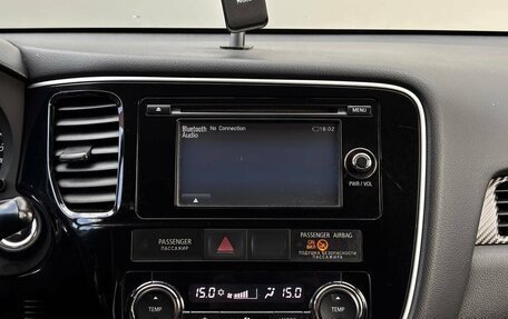 Mitsubishi Outlander III рестайлинг 3, 2013 год, 1 365 000 рублей, 15 фотография