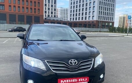 Toyota Camry, 2011 год, 1 250 000 рублей, 2 фотография