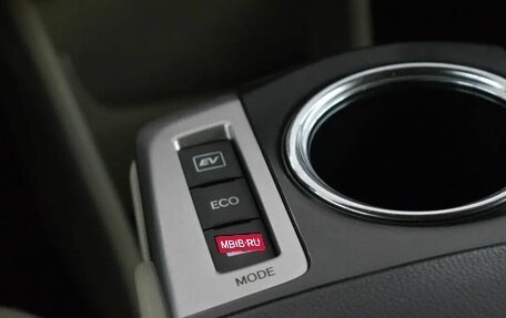 Toyota Prius, 2014 год, 1 350 000 рублей, 10 фотография
