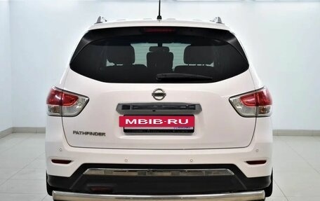 Nissan Pathfinder, 2015 год, 1 650 000 рублей, 3 фотография