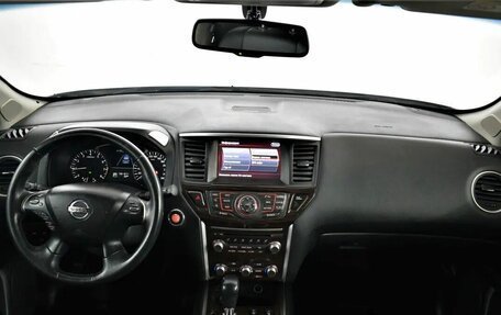 Nissan Pathfinder, 2015 год, 1 650 000 рублей, 5 фотография
