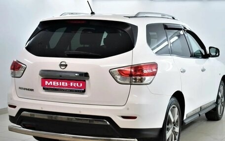 Nissan Pathfinder, 2015 год, 1 650 000 рублей, 4 фотография