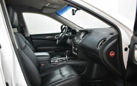 Nissan Pathfinder, 2015 год, 1 650 000 рублей, 13 фотография