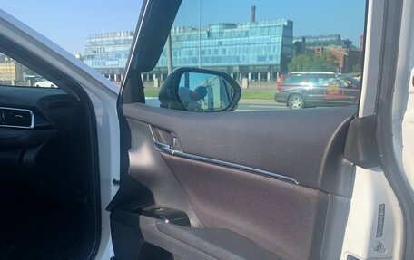 Toyota Camry, 2020 год, 2 550 000 рублей, 14 фотография