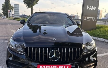 Mercedes-Benz E-Класс, 2017 год, 3 500 000 рублей, 1 фотография