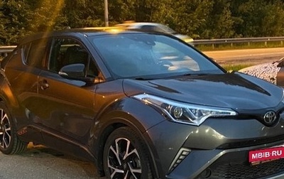 Toyota C-HR I рестайлинг, 2018 год, 1 890 000 рублей, 1 фотография