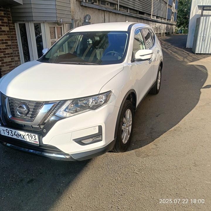 Nissan X-Trail T32 рестайлинг, 2020 год, 2 750 000 рублей, 2 фотография
