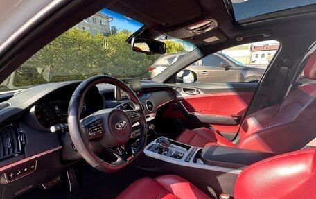 KIA Stinger I, 2019 год, 3 000 000 рублей, 10 фотография