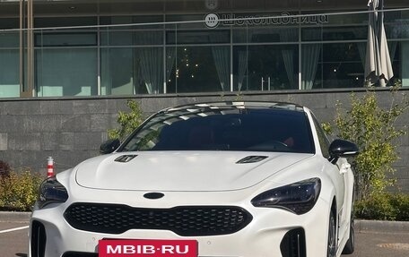 KIA Stinger I, 2019 год, 3 000 000 рублей, 2 фотография
