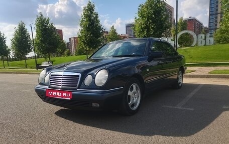 Mercedes-Benz E-Класс, 1997 год, 895 000 рублей, 5 фотография