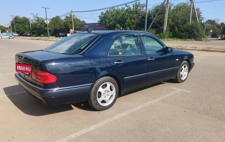 Mercedes-Benz E-Класс, 1997 год, 895 000 рублей, 7 фотография