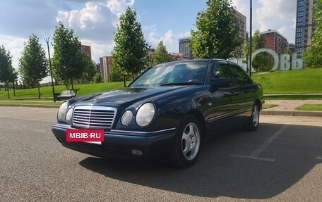 Mercedes-Benz E-Класс, 1997 год, 895 000 рублей, 4 фотография