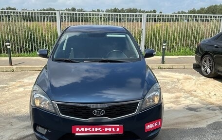 KIA cee'd I рестайлинг, 2010 год, 860 000 рублей, 2 фотография