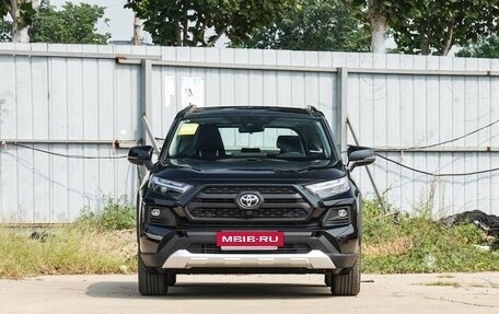 Toyota RAV4, 2024 год, 4 199 000 рублей, 3 фотография