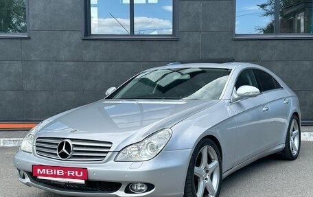 Mercedes-Benz CLS, 2005 год, 1 470 000 рублей, 2 фотография