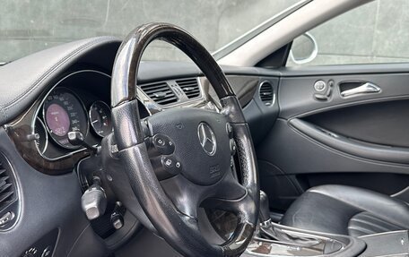 Mercedes-Benz CLS, 2005 год, 1 470 000 рублей, 24 фотография