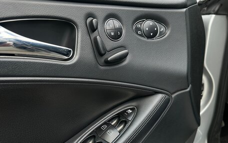 Mercedes-Benz CLS, 2005 год, 1 470 000 рублей, 31 фотография