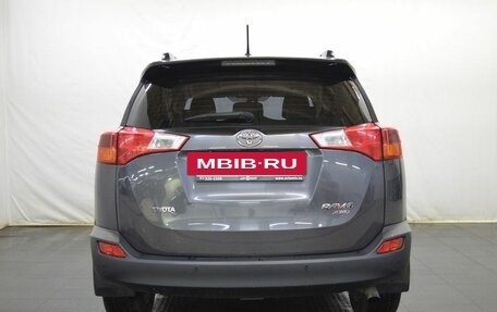 Toyota RAV4, 2015 год, 2 249 000 рублей, 6 фотография