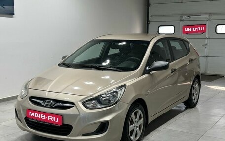 Hyundai Solaris II рестайлинг, 2013 год, 849 900 рублей, 2 фотография