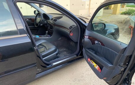 Mercedes-Benz E-Класс, 2003 год, 650 000 рублей, 6 фотография