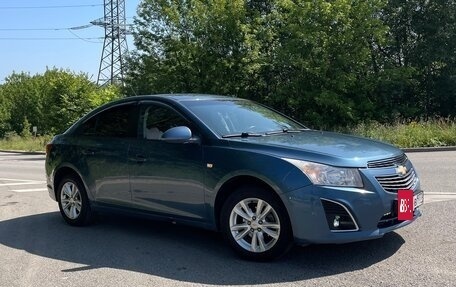 Chevrolet Cruze II, 2013 год, 800 000 рублей, 2 фотография