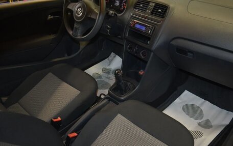 Volkswagen Polo VI (EU Market), 2013 год, 650 000 рублей, 11 фотография