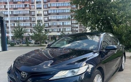 Toyota Camry, 2018 год, 2 900 000 рублей, 2 фотография