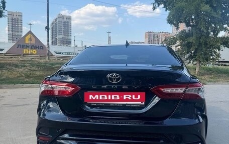 Toyota Camry, 2018 год, 2 900 000 рублей, 4 фотография
