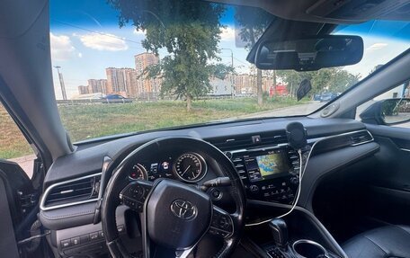 Toyota Camry, 2018 год, 2 900 000 рублей, 8 фотография