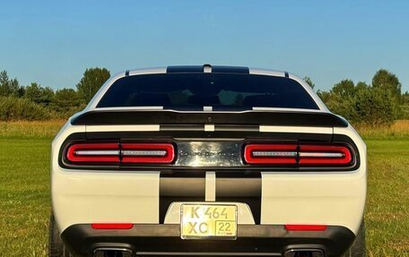 Dodge Challenger III рестайлинг 2, 2020 год, 4 050 000 рублей, 8 фотография