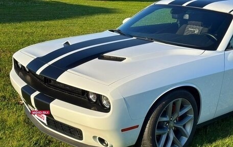 Dodge Challenger III рестайлинг 2, 2020 год, 4 050 000 рублей, 3 фотография