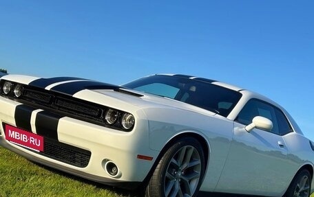Dodge Challenger III рестайлинг 2, 2020 год, 4 050 000 рублей, 4 фотография
