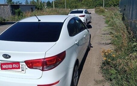KIA Rio III рестайлинг, 2016 год, 900 000 рублей, 4 фотография