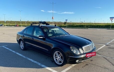 Mercedes-Benz E-Класс, 2004 год, 900 000 рублей, 3 фотография