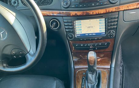 Mercedes-Benz E-Класс, 2004 год, 900 000 рублей, 13 фотография
