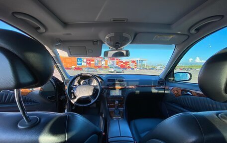 Mercedes-Benz E-Класс, 2004 год, 900 000 рублей, 21 фотография