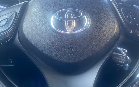 Toyota C-HR I рестайлинг, 2018 год, 1 890 000 рублей, 18 фотография