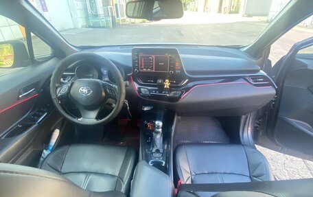 Toyota C-HR I рестайлинг, 2018 год, 1 890 000 рублей, 20 фотография