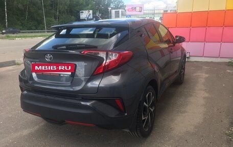 Toyota C-HR I рестайлинг, 2018 год, 1 890 000 рублей, 11 фотография