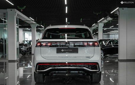 Volkswagen Tiguan, 2024 год, 4 800 000 рублей, 6 фотография