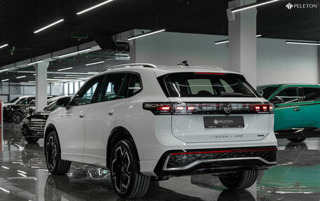 Volkswagen Tiguan, 2024 год, 4 800 000 рублей, 4 фотография